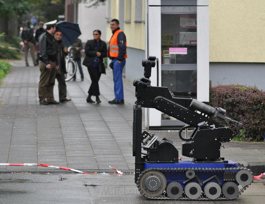 Kofferbombe entschaerft Koeln Graeffstr Subbelratherstr P108.JPG